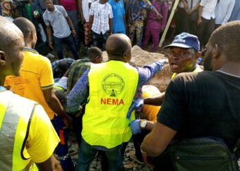 PHOTOS: NEMA rescues victims of Lagos govt staff bus, train collision