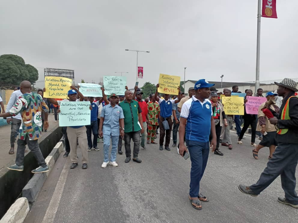 Airport workers give FG 14 days to amend aviation bill