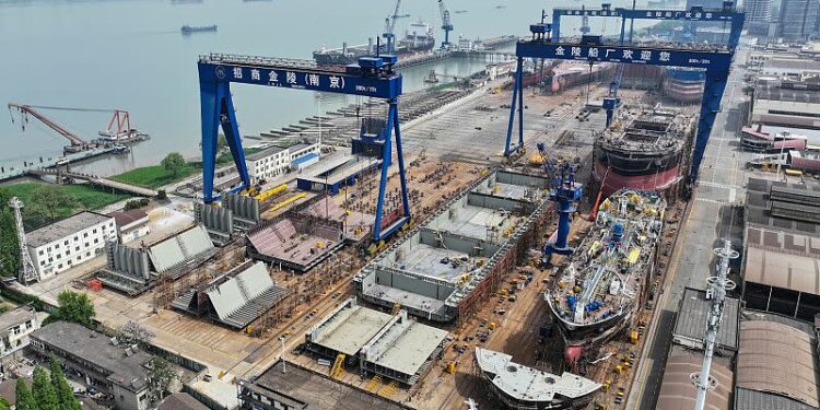 China’s exports hit 12.4% ahead US tariff deadline